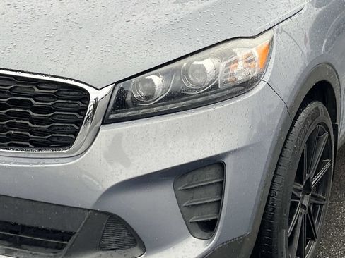 Used 2019 Kia Sorento L image 10