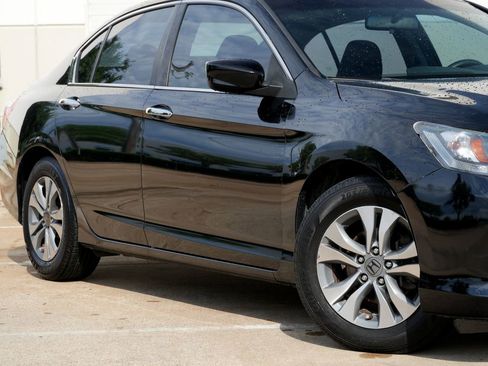 Used 2015 Honda Accord LX image 17