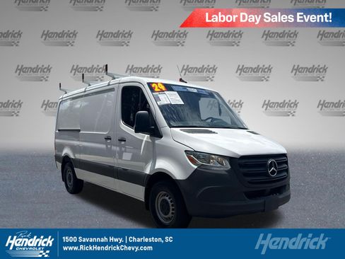 Used 2024 Mercedes-Benz Sprinter 2500 image 1