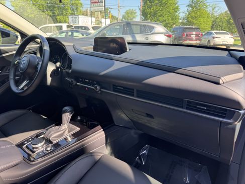 Used 2025 MAZDA CX-30 AWD 2.5 S w/ Select Sport Pkg image 16