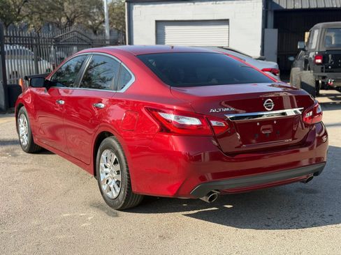 Used 2017 Nissan Altima 2.5 S w/ Power Driver Seat Package FWD image 5
