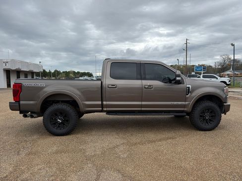 Used 2022 Ford F350 Lariat w/ Tremor Off-Road Package image 39