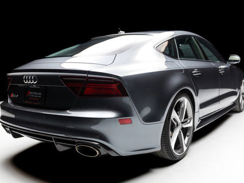 Used 2016 Audi RS 7 Prestige w/ Carbon-Optic Package image 26