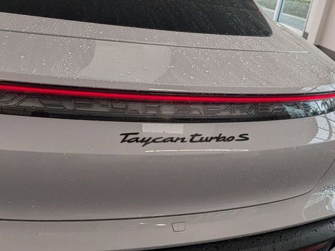 Used 2022 Porsche Taycan Turbo S image 12