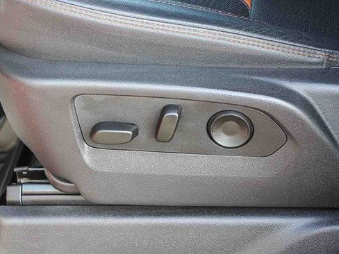 Used 2025 GMC Sierra 1500 AT4 w/ AT4 Premium Package image 20