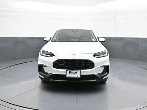 Used 2023 Honda HR-V LX image 2