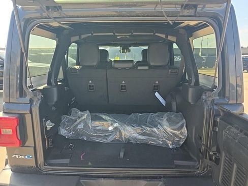 Used 2024 Jeep Wrangler Sahara 4xe w/ Technology Group image 15