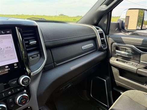 Used 2022 RAM 2500 Laramie AWD/4WD image 22