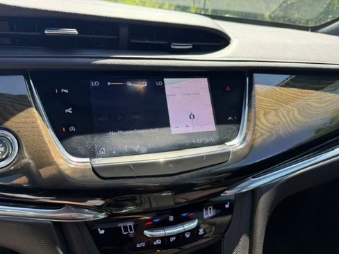 Used 2020 Cadillac XT6 Premium Luxury FWD image 22