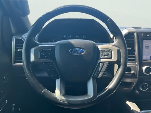 Used 2021 Ford Expedition XLT RWD image 18