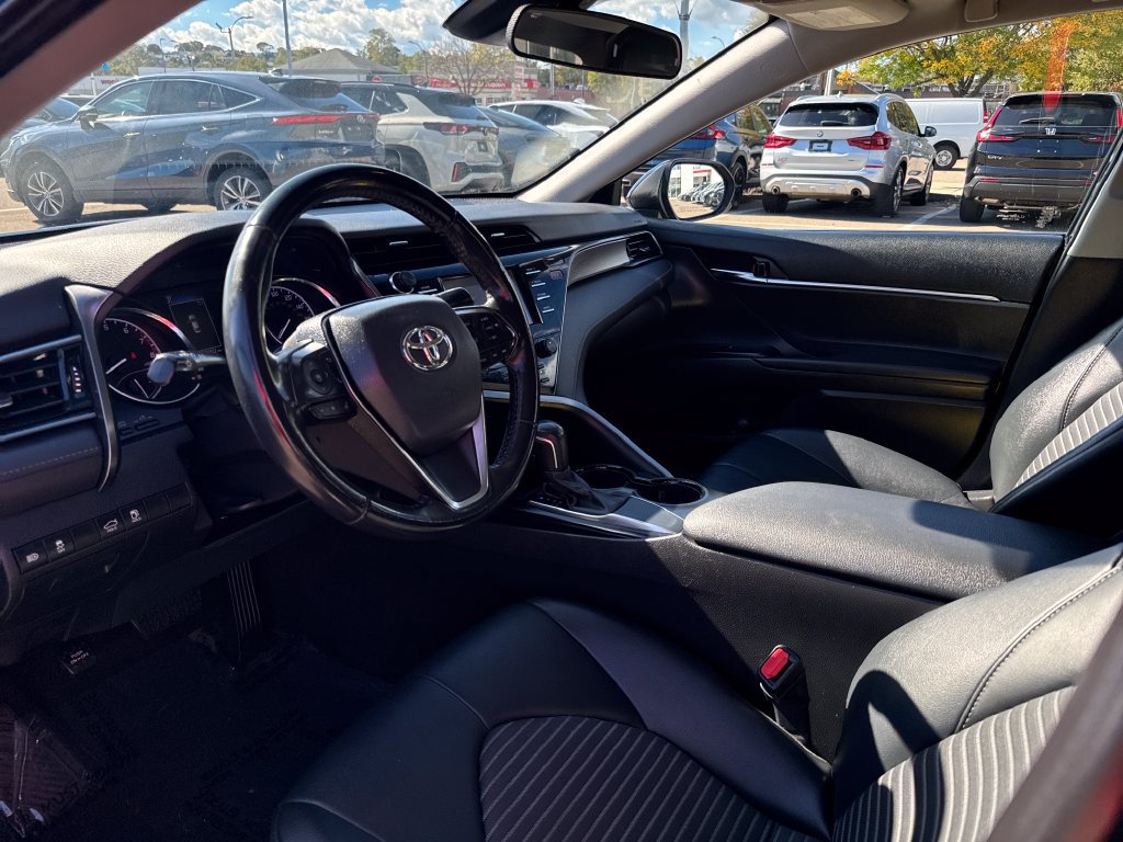 Used 2020 Toyota Camry SE FWD image 13