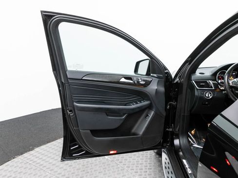 Used 2019 Mercedes-Benz GLE 43 AMG 4MATIC Coupe w/ Premium 3 Package image 10