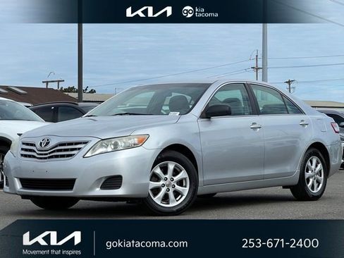 Used 2011 Toyota Camry LE w/ LE Extra-Value Pkg FWD image 1