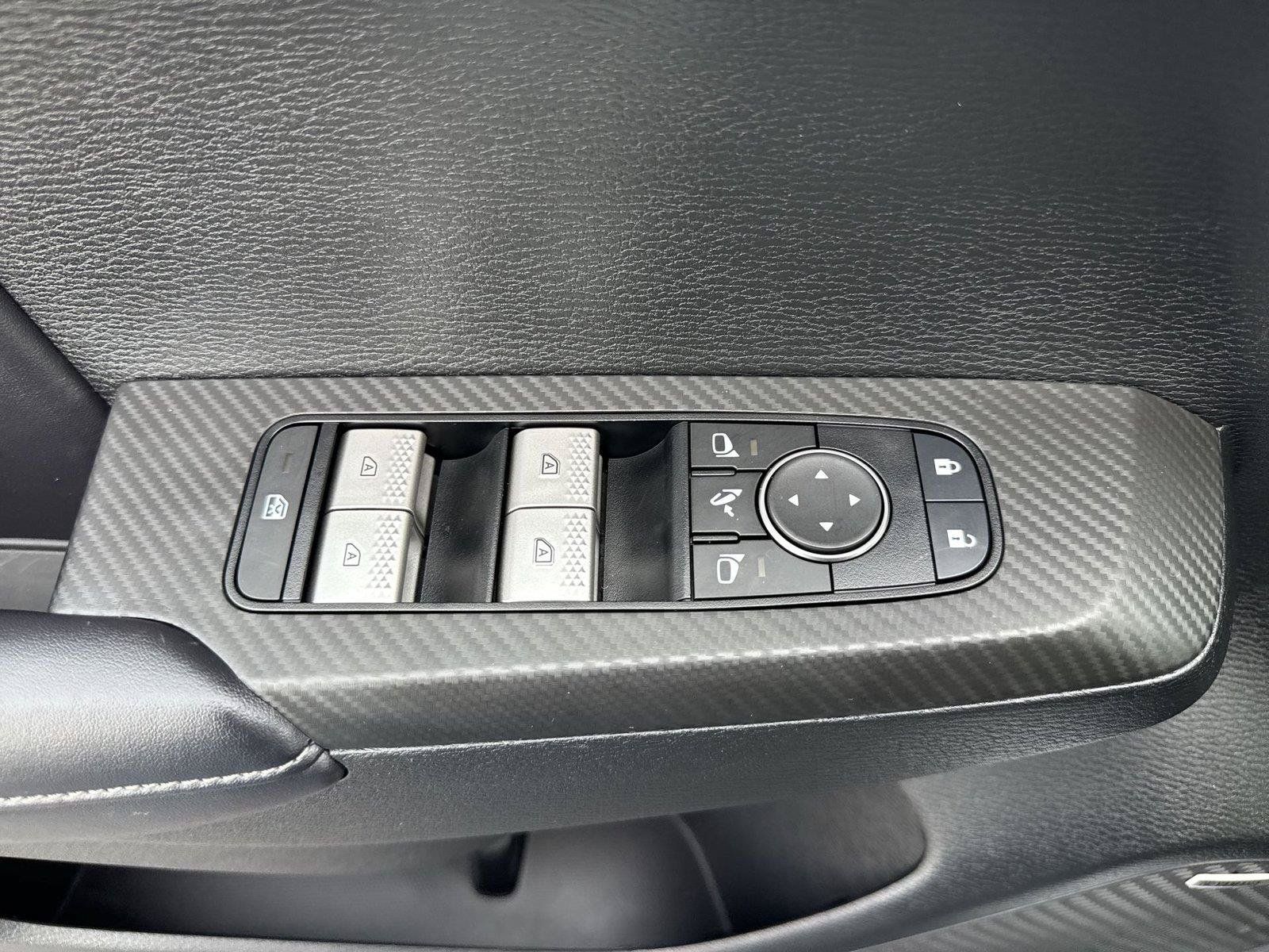 Used 2025 Mitsubishi Outlander SE AWD/4WD image 13
