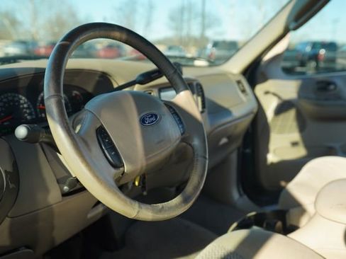 Used 2003 Ford F150 XLT image 25