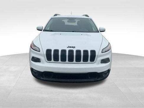 Used 2016 Jeep Cherokee Latitude w/ Cold Weather Group image 2
