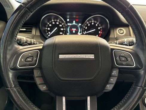 Used 2018 Land Rover Range Rover Evoque SE image 24