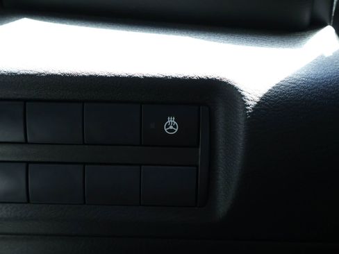 Used 2023 Nissan Kicks SR w/ SR Premium Package FWD image 28