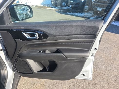 New 2026 Jeep Compass Limited image 10