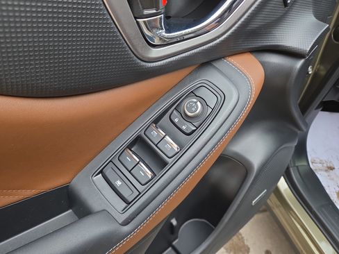 Used 2023 Subaru Forester Touring image 16