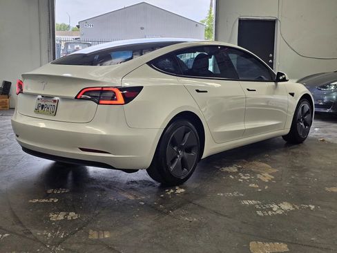 Used 2023 Tesla Model 3 Standard Range RWD image 4