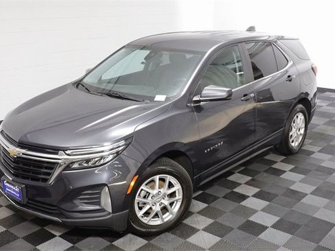 Used 2022 Chevrolet Equinox LT image 2