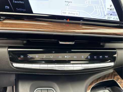 Certified 2023 Cadillac Escalade Sport Platinum w/ LPO, Floor Liner Package AWD/4WD image 28