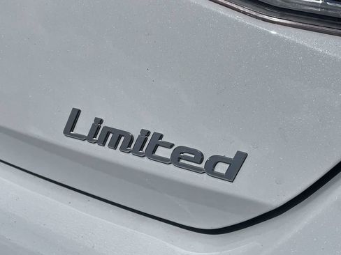 New 2026 Hyundai Elantra Limited FWD image 39