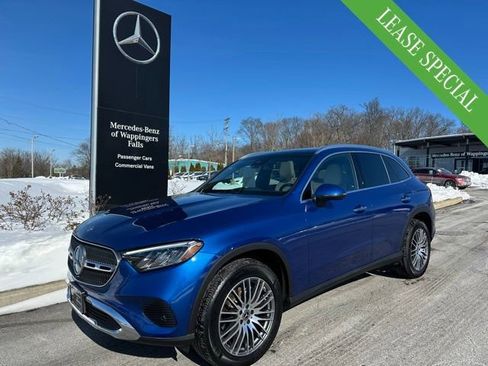 Used 2026 Mercedes-Benz GLC 300 4MATIC image 1