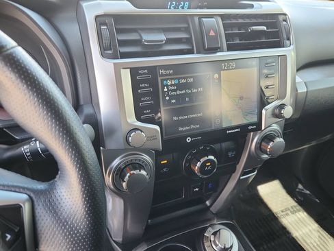 Used 2022 Toyota 4Runner SR5 AWD/4WD image 25