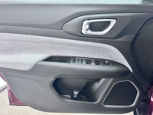 Used 2022 Jeep Compass Latitude image 5