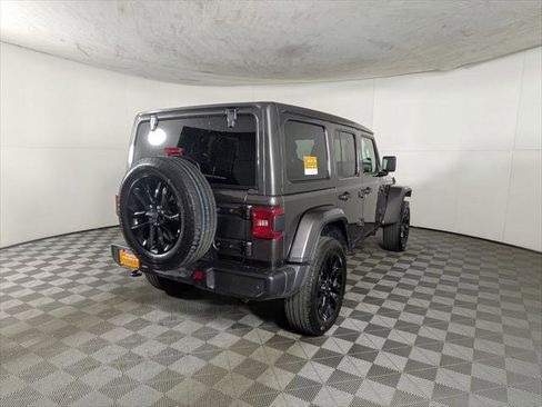 Certified 2025 Jeep Wrangler Unlimited Sahara w/ Safety Group AWD/4WD image 8