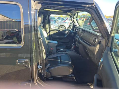 Used 2022 Jeep Wrangler Unlimited Sahara w/ Cold Weather Group AWD/4WD image 16