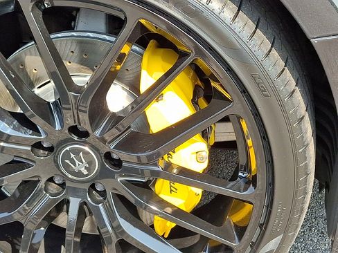 Certified 2023 Maserati Ghibli Modena Q4 image 9