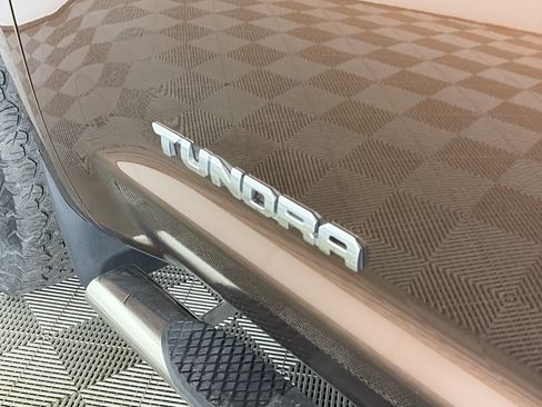 Used 2017 Toyota Tundra SR5 image 18