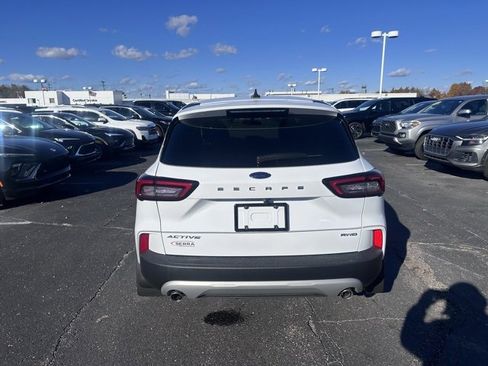 Used 2023 Ford Escape Active image 4
