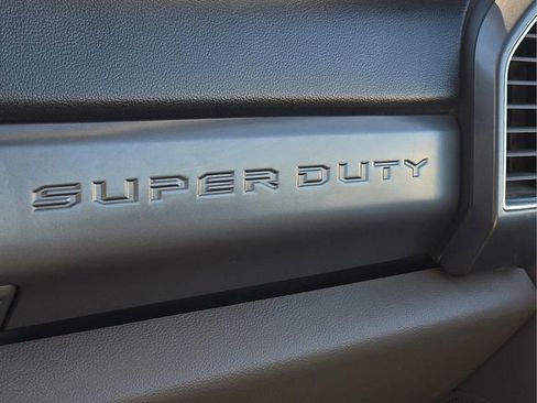 Used 2019 Ford F250 XLT w/ XLT Value Package image 27