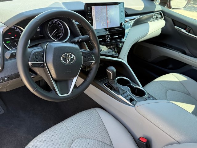 Used 2021 Toyota Camry XLE w/ Navigation Upgrade Package FWD image 8