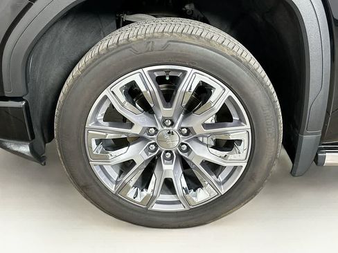 Used 2024 GMC Sierra 1500 Denali AWD/4WD image 8