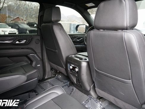 Used 2023 GMC Yukon XL Denali image 43