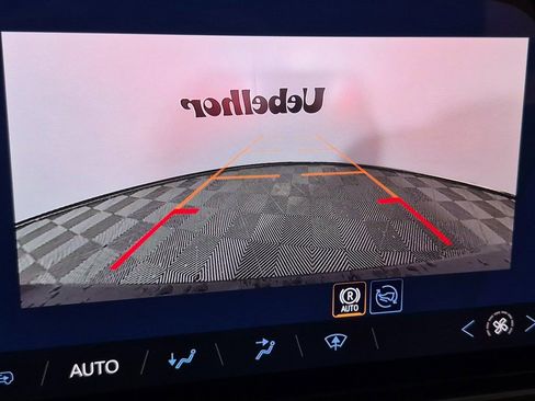 New 2026 Chevrolet Equinox EV LT image 24