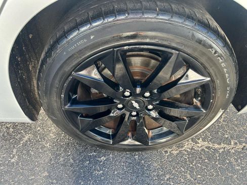 Used 2017 Chevrolet Malibu LT w/ Leather Package FWD image 24