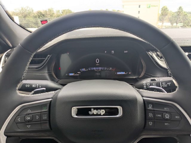 New 2026 Jeep Grand Cherokee Limited w/ Limited Altitude Package RWD image 31