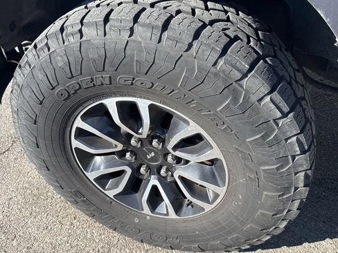 Used 2012 Ford F150 Raptor w/ Raptor Luxury Pkg image 19