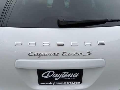 Used 2014 Porsche Cayenne Turbo S image 6