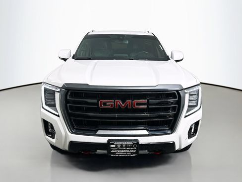 Used 2022 GMC Yukon XL AT4 AWD/4WD image 2