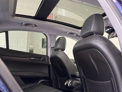 Used 2021 Alfa Romeo Stelvio Ti image 7