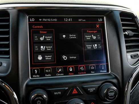 Used 2018 Jeep Grand Cherokee Trailhawk w/ Trailhawk Luxury Group image 21