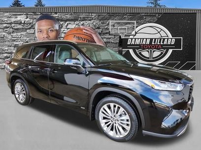 New 2026 Toyota Highlander Platinum