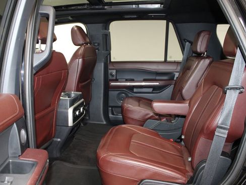 Used 2022 Ford Expedition Limited AWD/4WD image 25